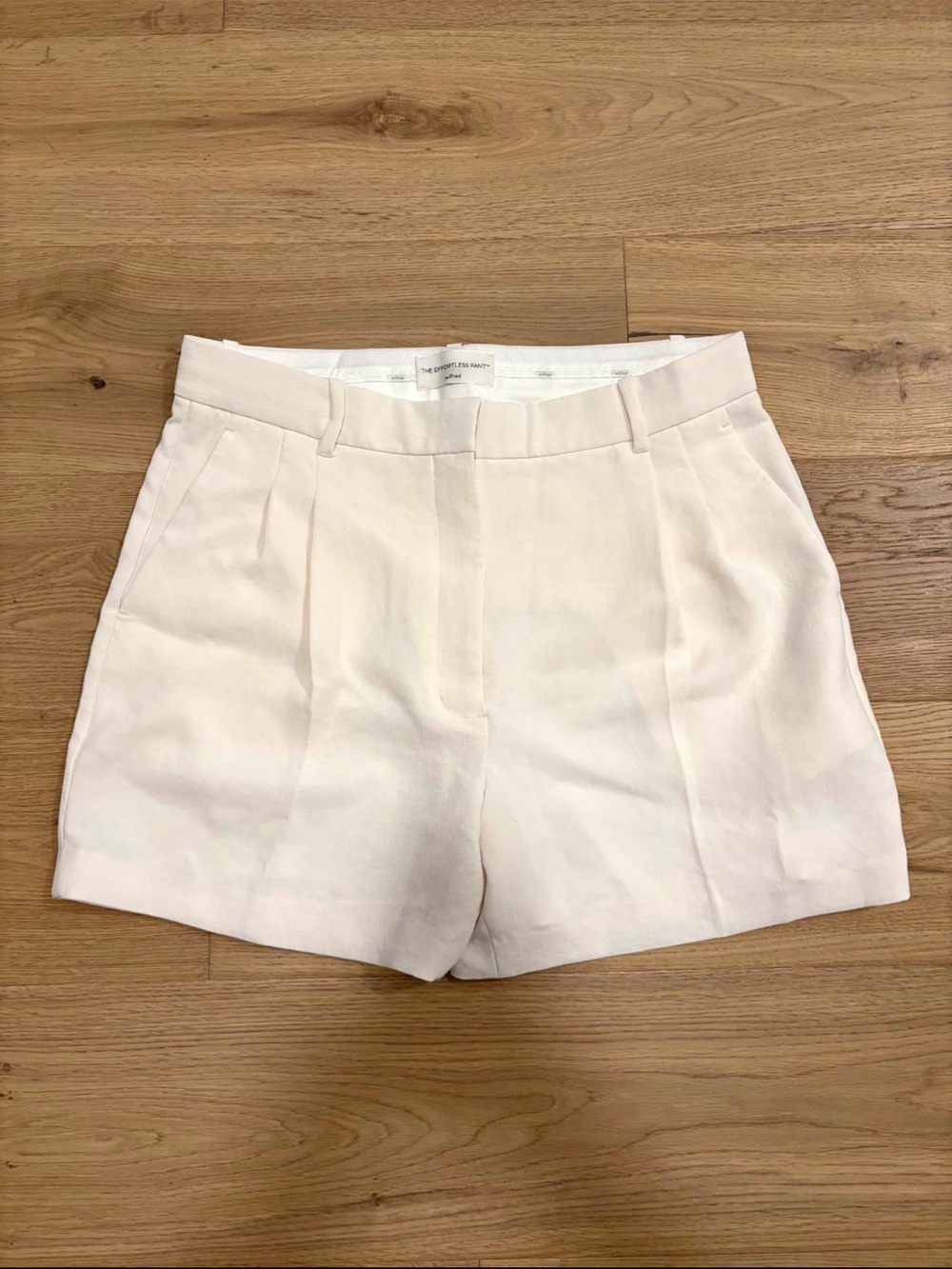 Wilfred Effortless Mid-Thigh Shorts
